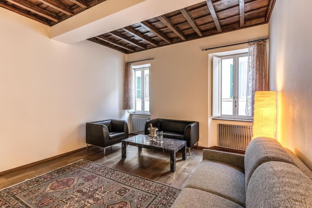 Apartmán Domus Mondrian Luxury House Řím Exteriér fotografie
