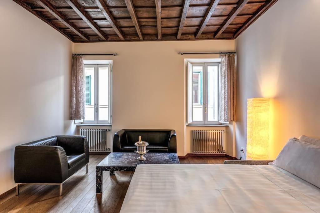 Apartmán Domus Mondrian Luxury House Řím Exteriér fotografie